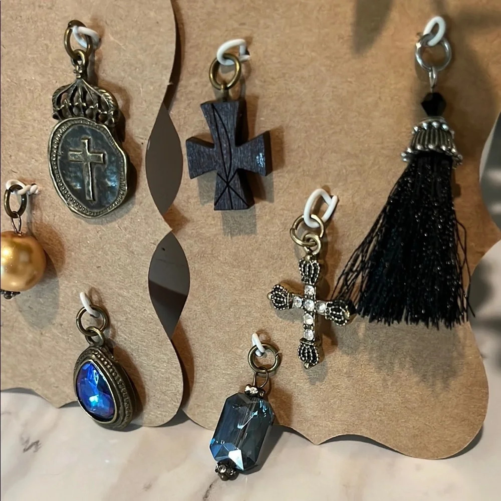 Set of 9 Mixed Charm Set - Picture 4 of 4